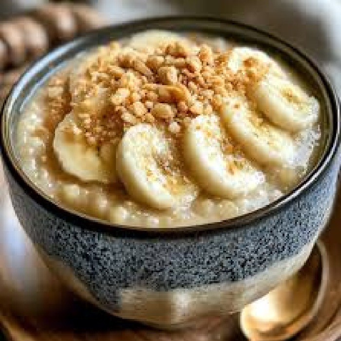 Authentic Laos Tapioca Pudding with Bananas