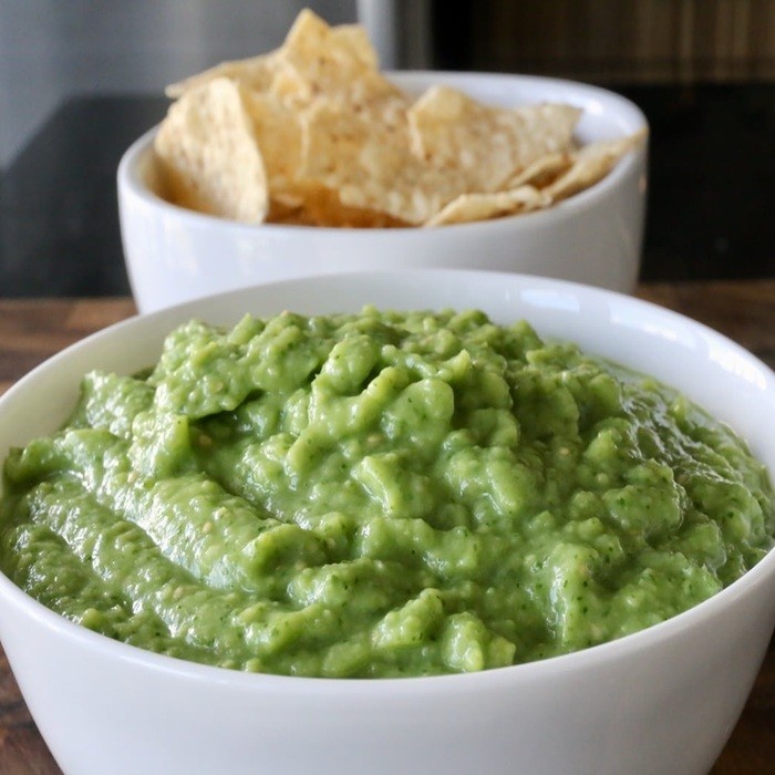 Ají de Aguacate Recipe (Colombian Spicy Avocado Sauce)